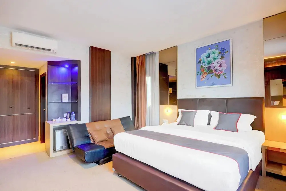 Townhouse Oak Batam near Grand Batam Mall formerly Lucky Star Hotel