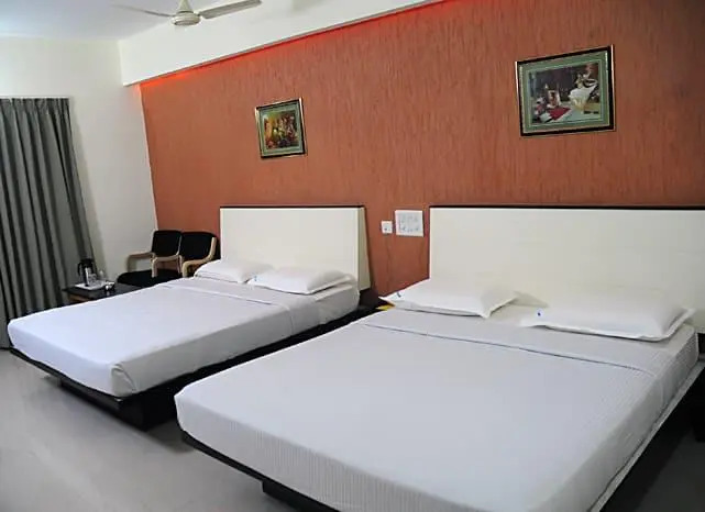 Vyshak Inn