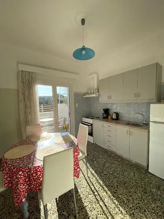 Mpanos Sea Apartment 1
