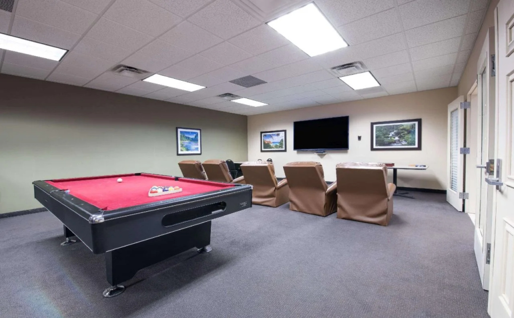 Ramada by Wyndham Williston Airport