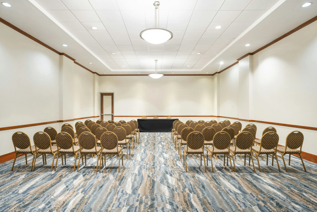 Embassy Suites by Hilton Dorado del Mar Beach Resort