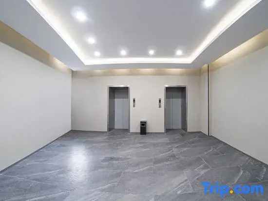 Homeinn · neo (Wuhan Canglong East Street Subway Station Media College)