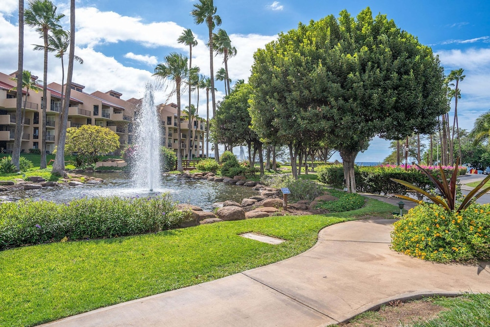 Kamaole Sands 5-210 - Stunning 1br/2ba, King Bed, Center-cut Bldg 5, AC, Wi-fi