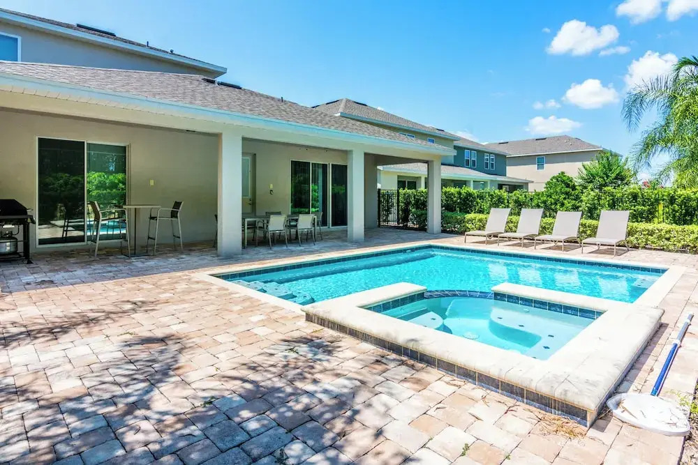 Gorgeous Single Home With Private Pool at Encore