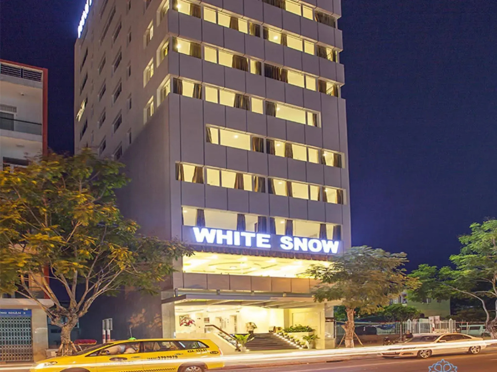 White Snow Hotel