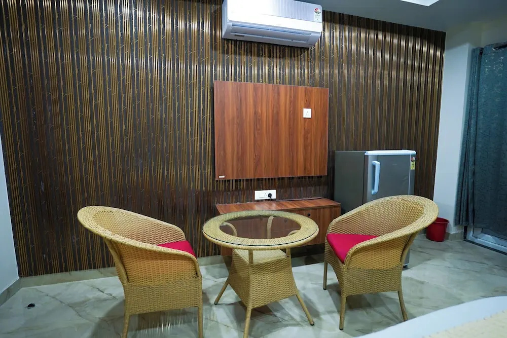 Hotel Ashirwad Noida