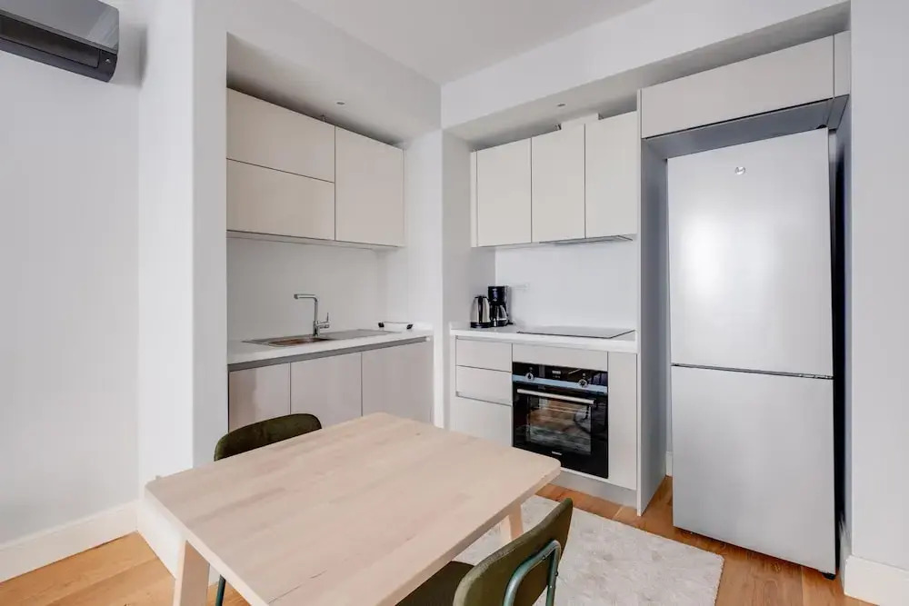 Modern Flat 5 min to Metro on Istiklal Avenue