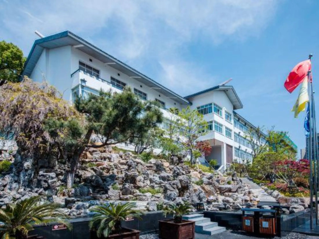 Riverside Garden Holiday Hotel