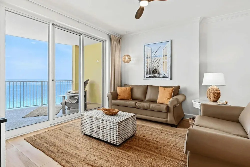 Coastal Hippy Chic by Avantstay Oceanfront, 2 Pools, Beach Chairs Incl