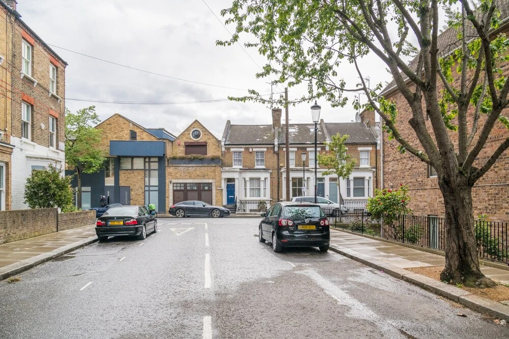 Charming Chelsea Home by the River Thames