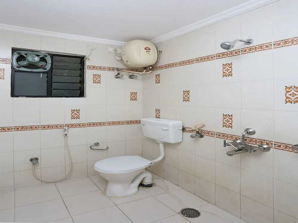 Hotel O Saraswathi Residency Near SR Nagar Metro Station
