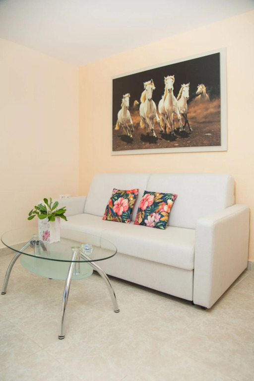 Brentanos Apartments - A - View of Paradise