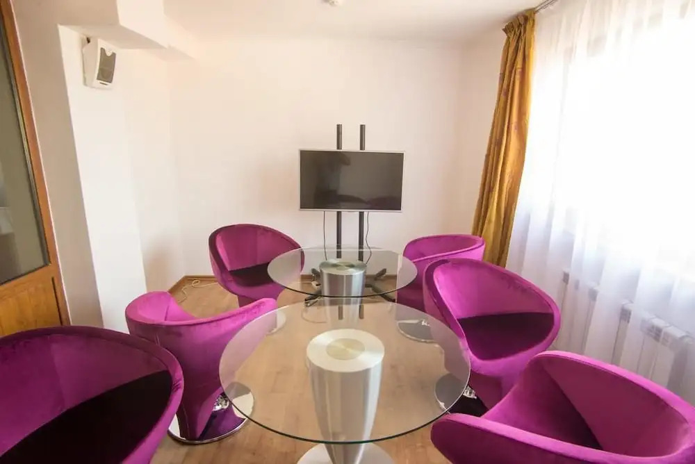 Urban Luxe Hotel