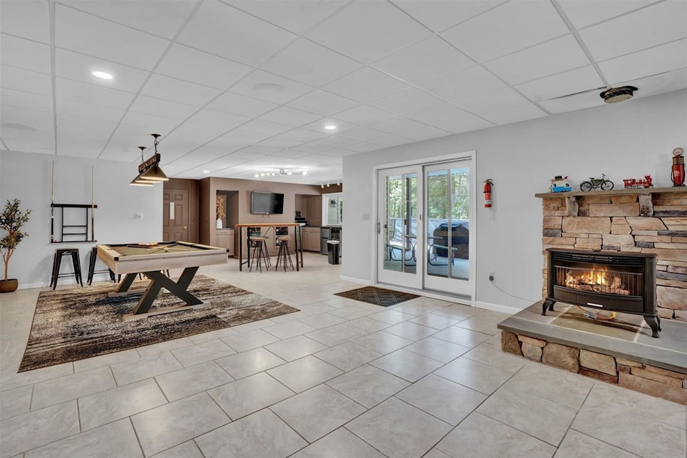 Theater Room Hot Tub Game Room Near Ski Resorts
