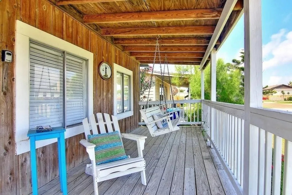 Shore Beats Work 2 Bedroom Home