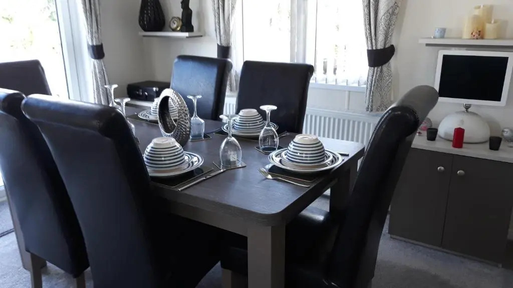 Luxury 6 berth lodge at Quince 10
