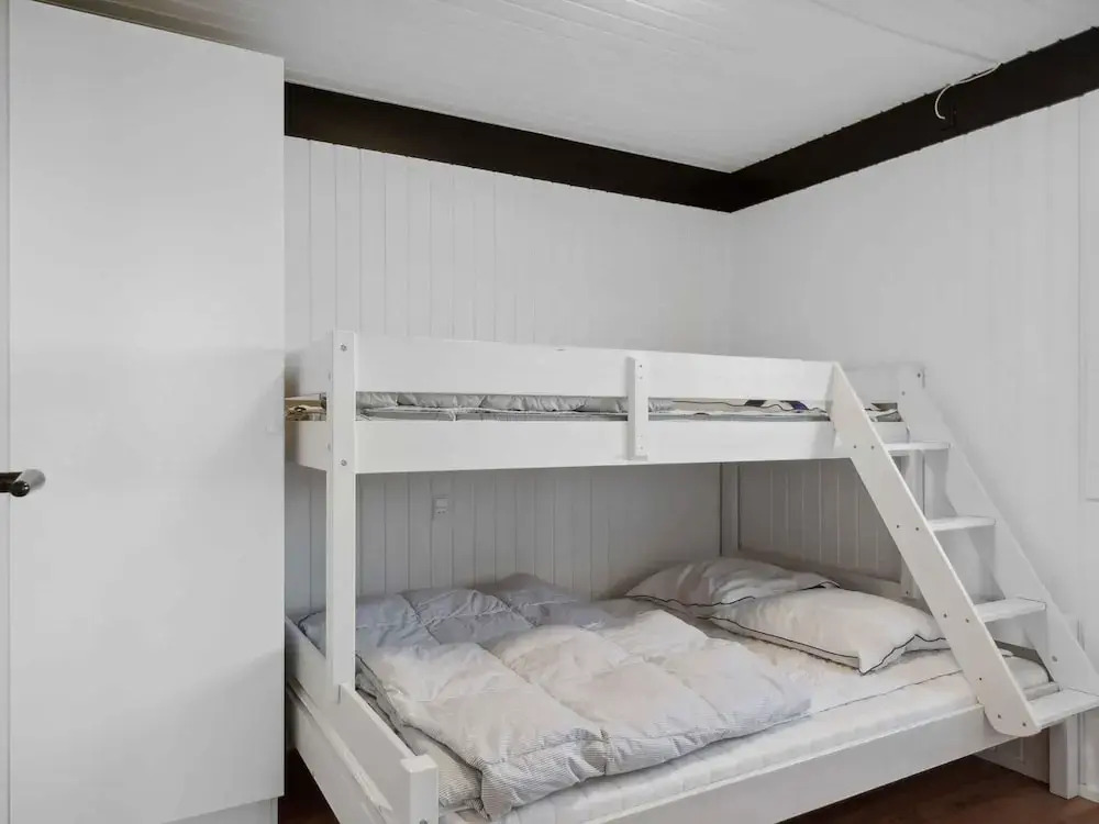 5 Star Holiday Home in Ronde