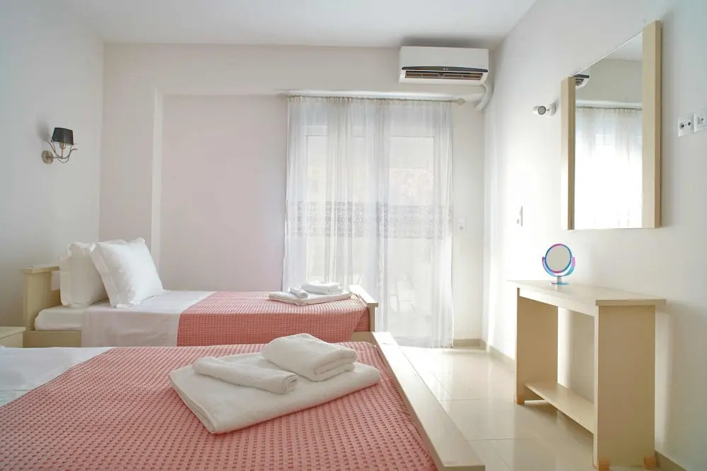 Lake View Suites