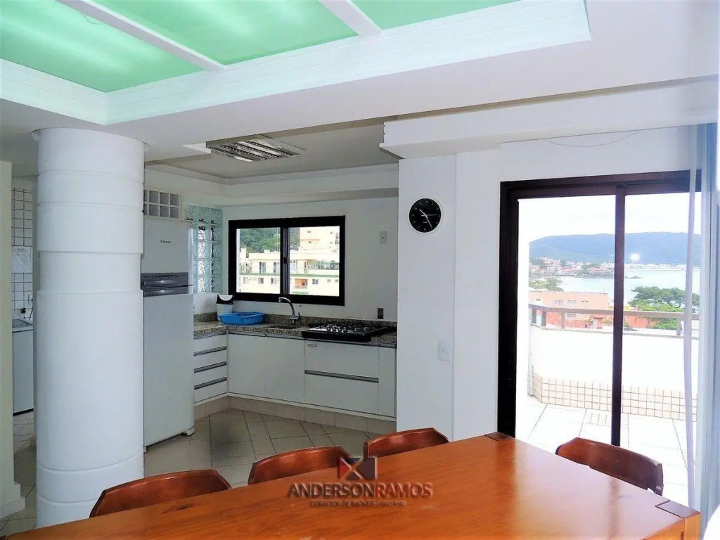 1060   Cobertura Duplex Com Linda Vista Para O Mar