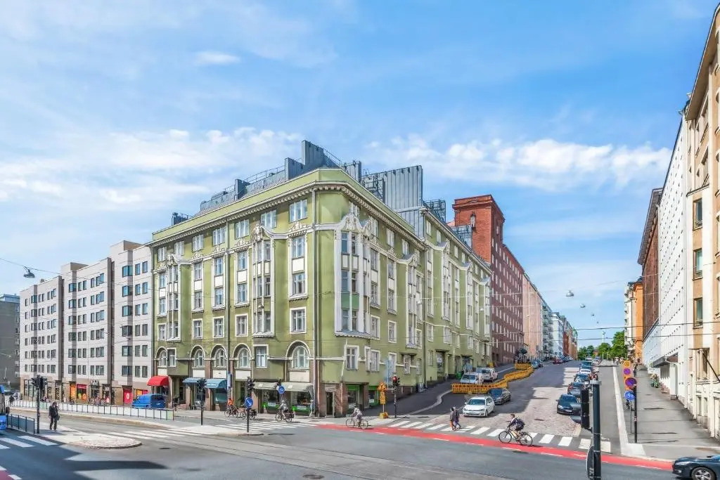 WeHost Top floor Transformable 2BR 8min to Centrum