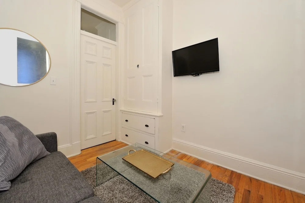 Jersey, Hoboken 113 Fourteenth St 1 Bedroom Apts