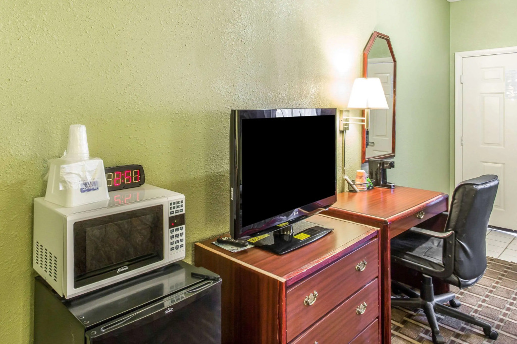 Rodeway Inn & Suites Smyrna - Nashville Area