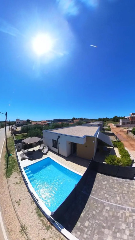 Poolhouse Flip Flop - mit privatem Pool