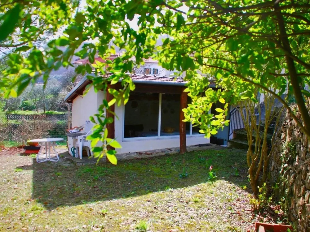 Rustic Home in the Countryside for a Holiday Full of Relaxation and Privacy