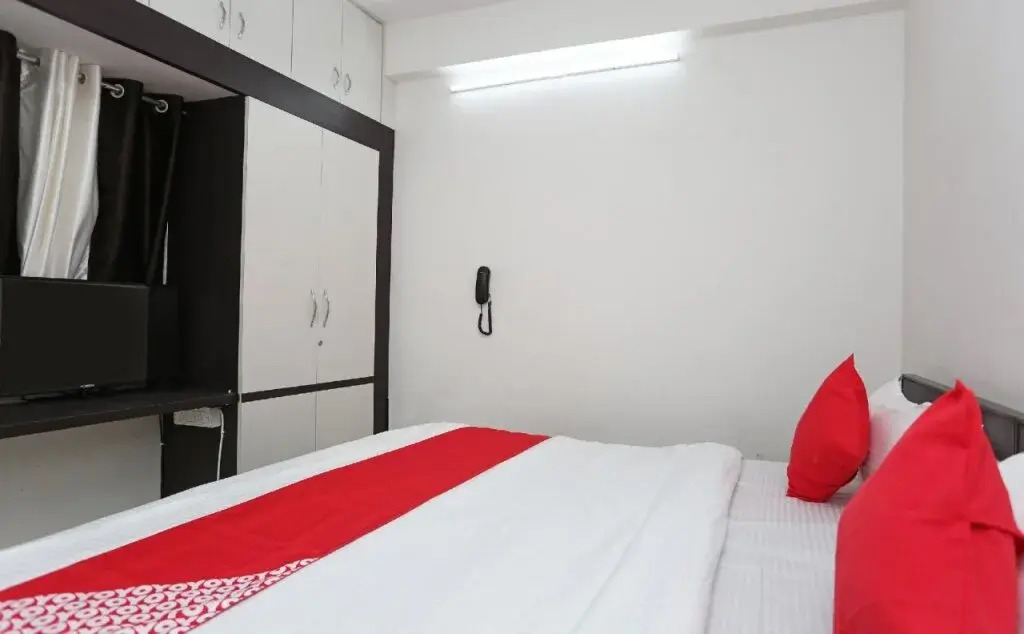 Vinayak Hospitality Services By OYO Rooms
