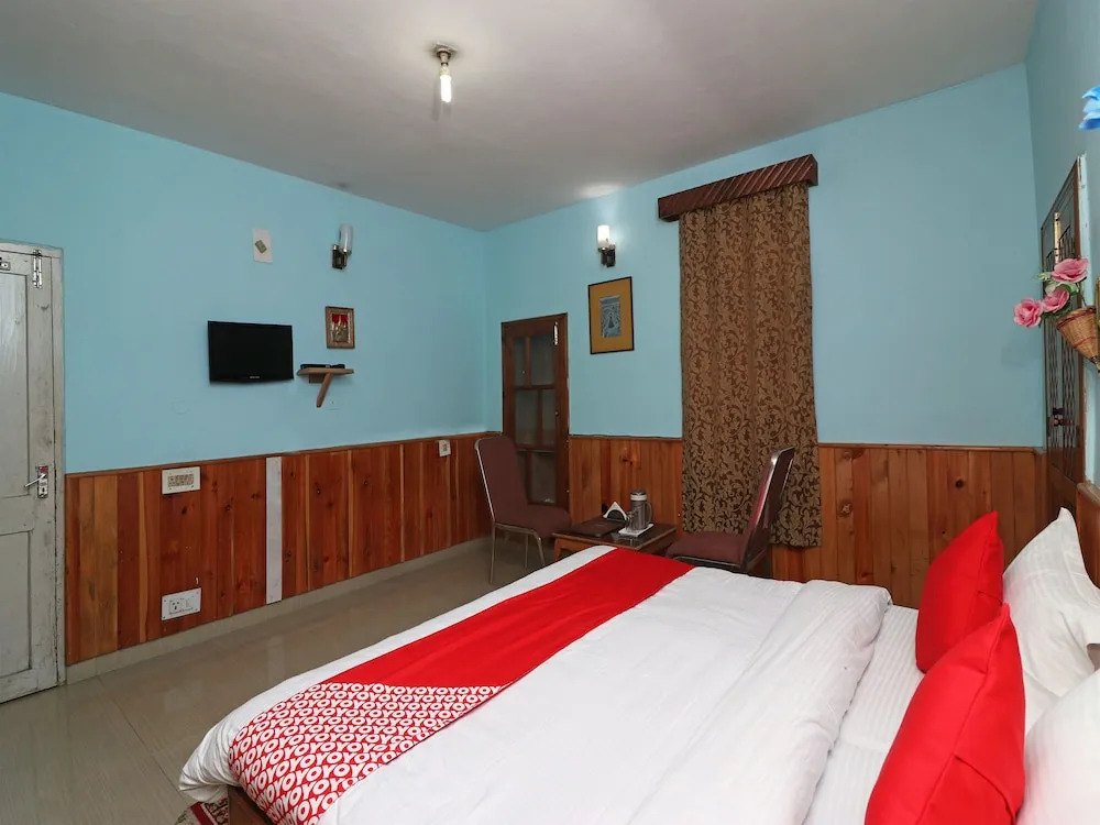 OYO 13732 Home Cozy near Mall Aleo Manali
