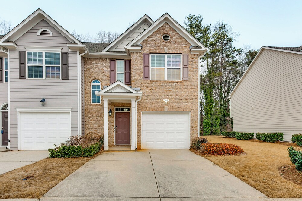 Community Pool! East ATL Base Near Mercedes-benz