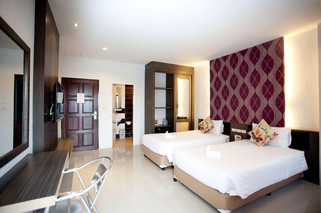 iCheck inn Chill Patong
