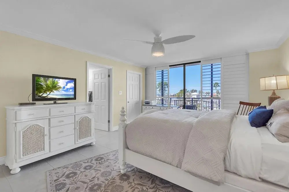 Mansions By The Sea 306a - Premier
