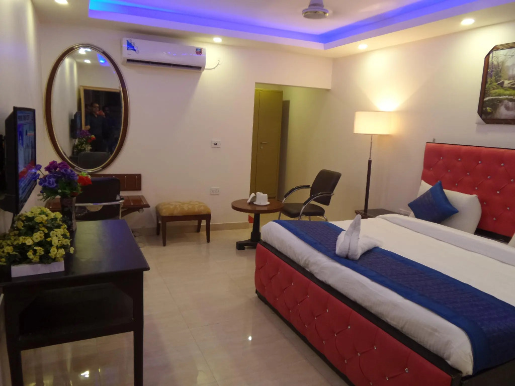 Airport Hotel Mahal