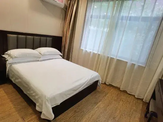 Ruihe Hotel in Lucheng City