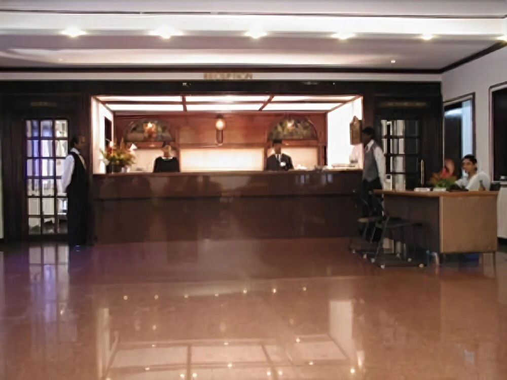 Velan Hotel Greenfields