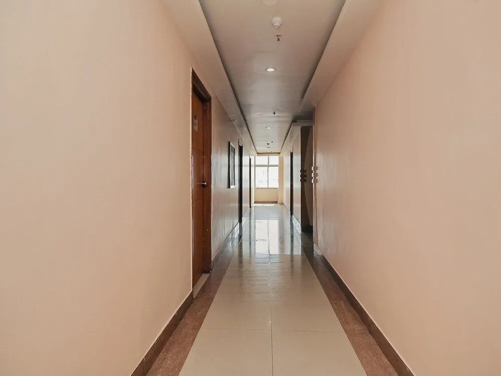 OYO 740 Hotel Suravi