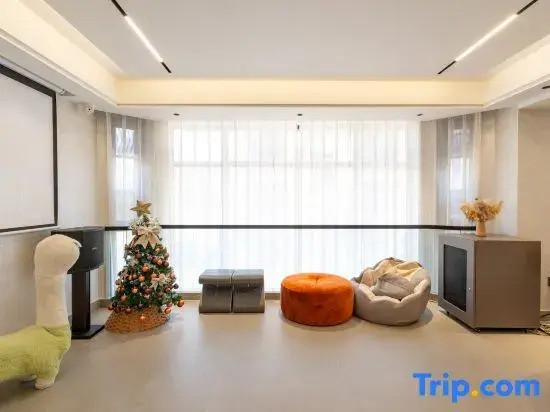 Xiangshan Shipu Black Field Hostel