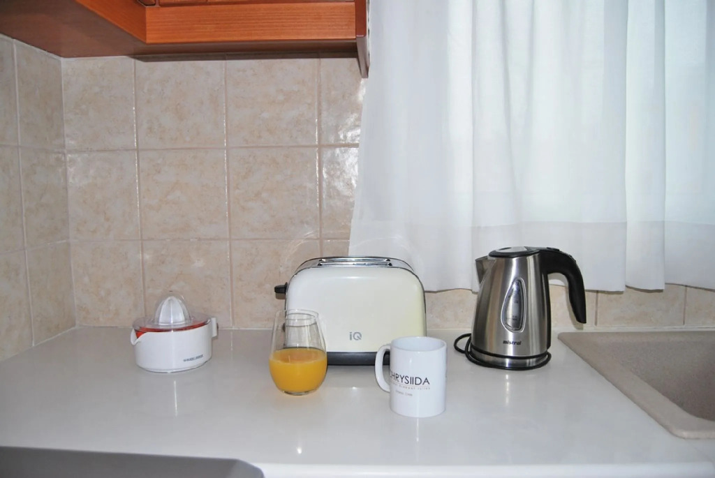 Chrysiida Suites