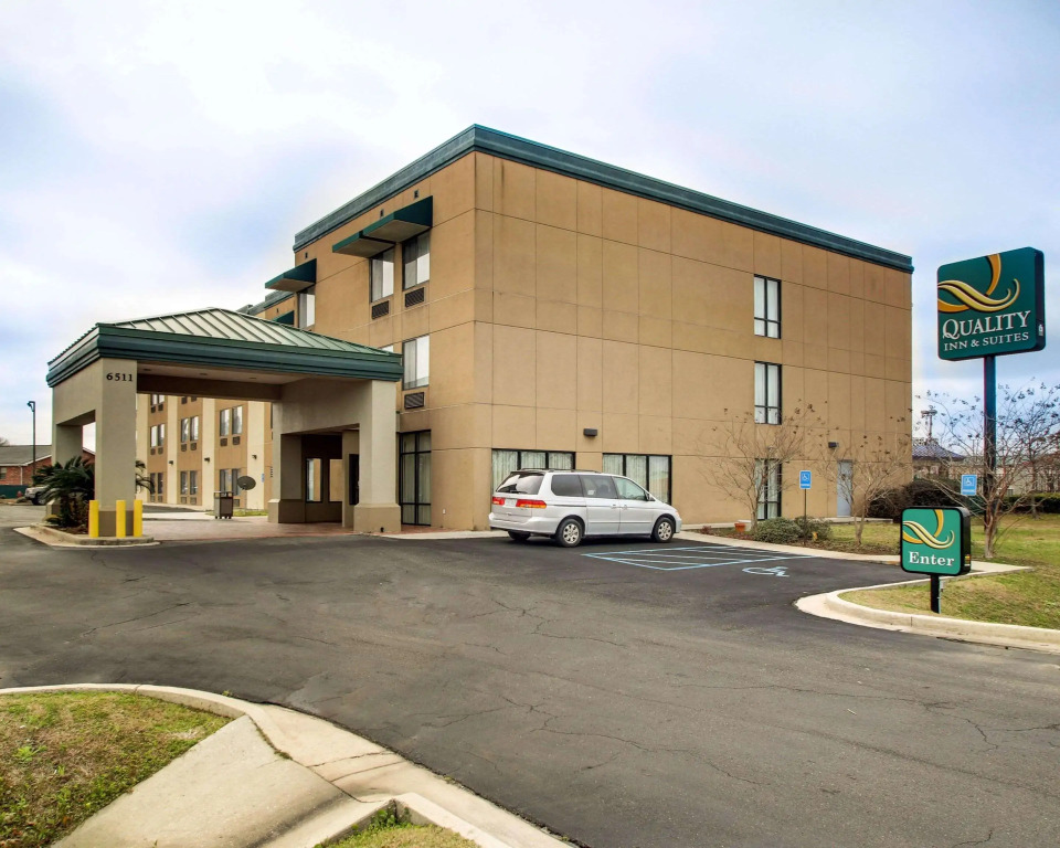 Quality Inn & Suites Hattiesburg North