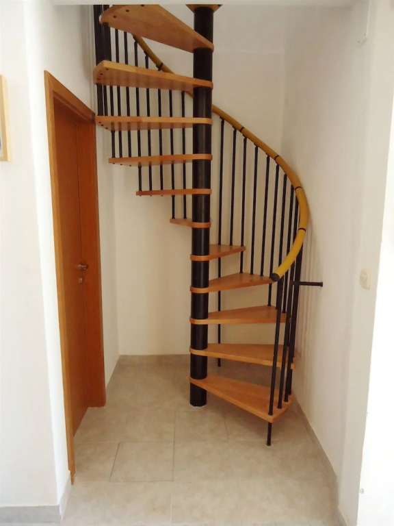 House Neven