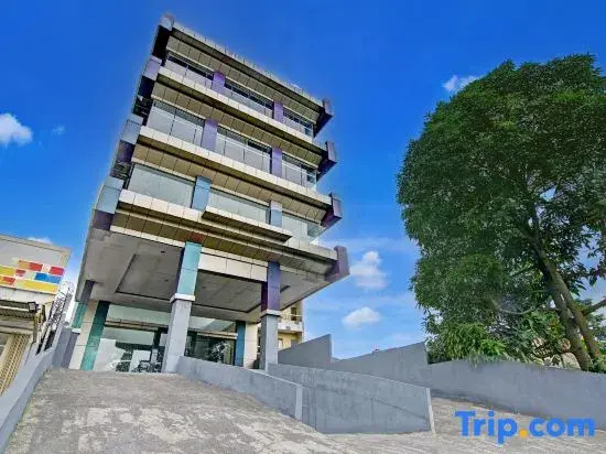 Townhouse Oak Pekanbaru near Mall Pekanbaru formerly Hotel Grand Sahara
