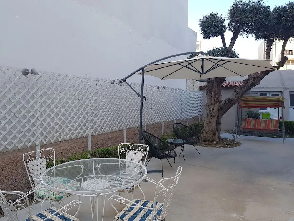 Sonia Hotel & Suites