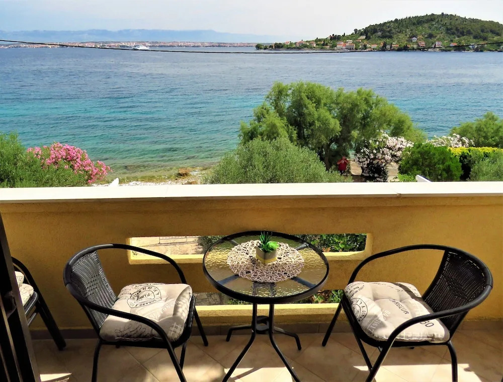 Apartment for 4 Persons, by the sea and With Beautiful View