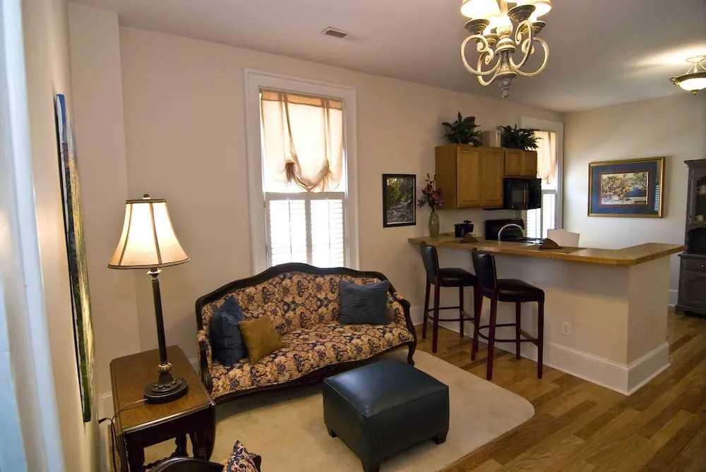 The Glendalia Boutique Hotel & Culinary Studio