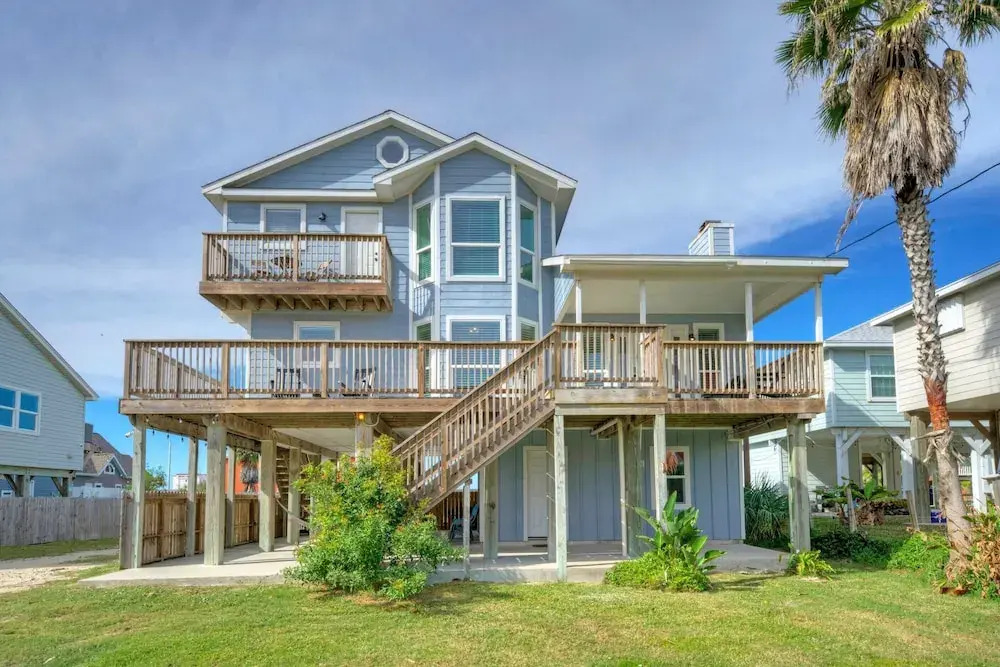 Sleeps 20! 2 Homes Near the Beach, Private Pools, Gameroom, Large Family Retreat