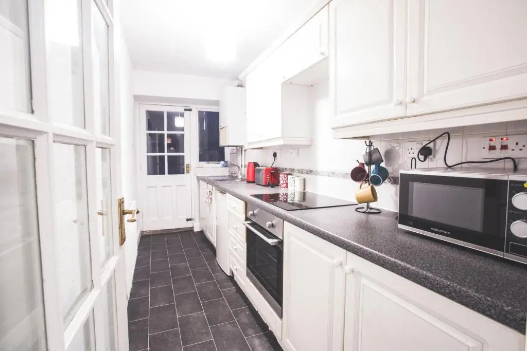 16 Oakfield Place