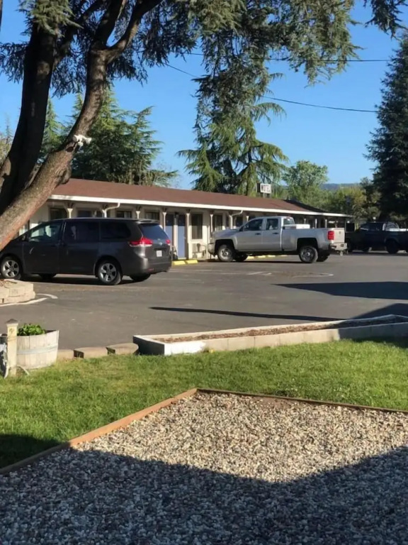 Kelseyville Motel