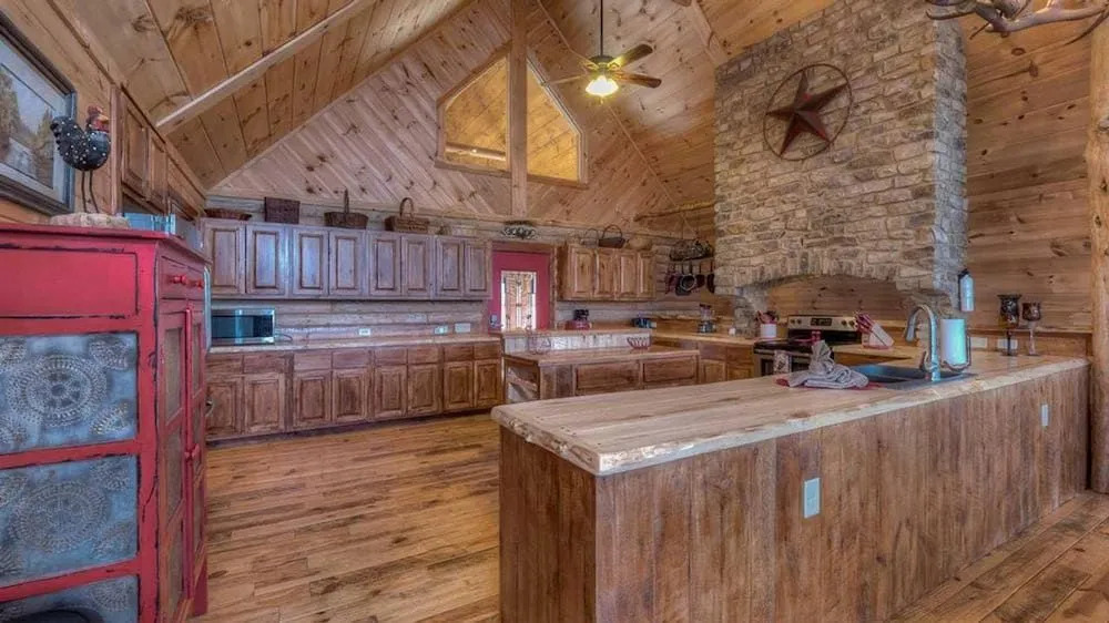 Cloud Top Cabin by Escape to Blue Ridge