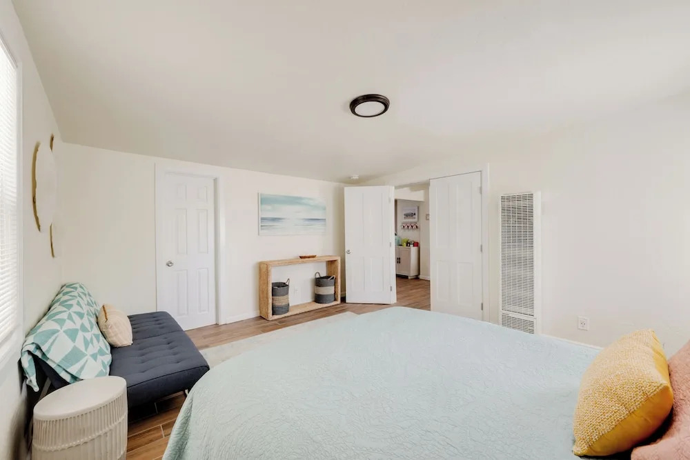 Pet-friendly Cayucos Home: Walk to Public Beach!